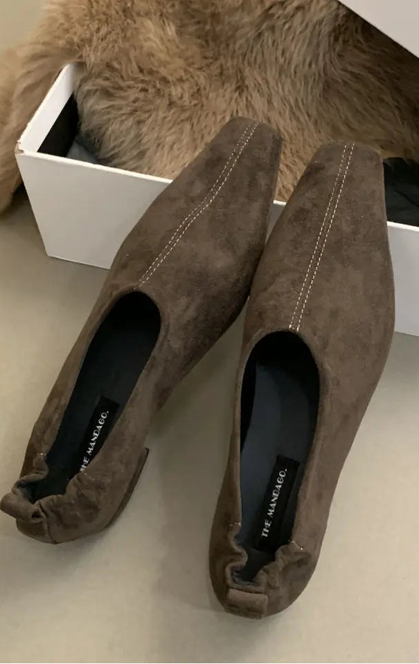 LILIANA FLATS