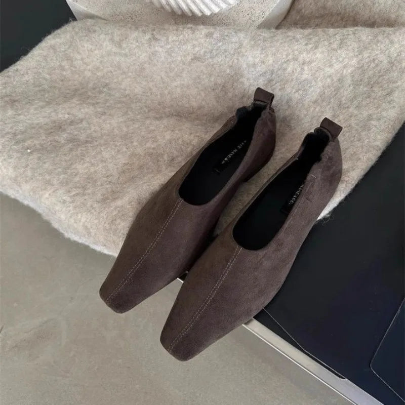 LILIANA FLATS