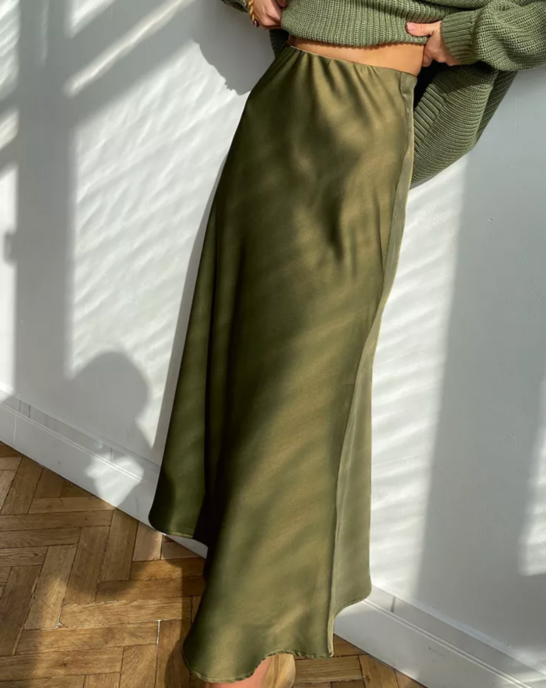 SATIN MIDI SKIRT